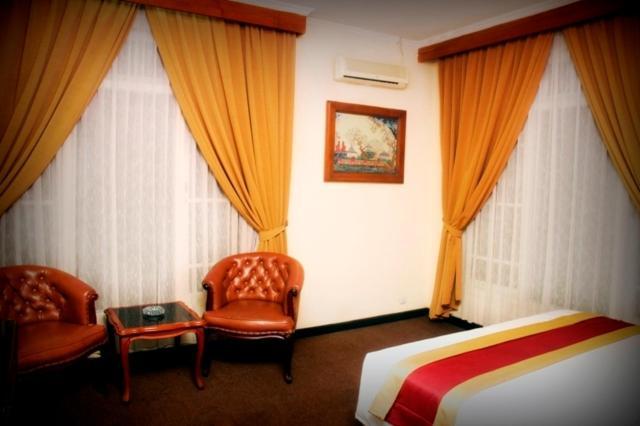 Hotel Mirah Sartika Богор Экстерьер фото
