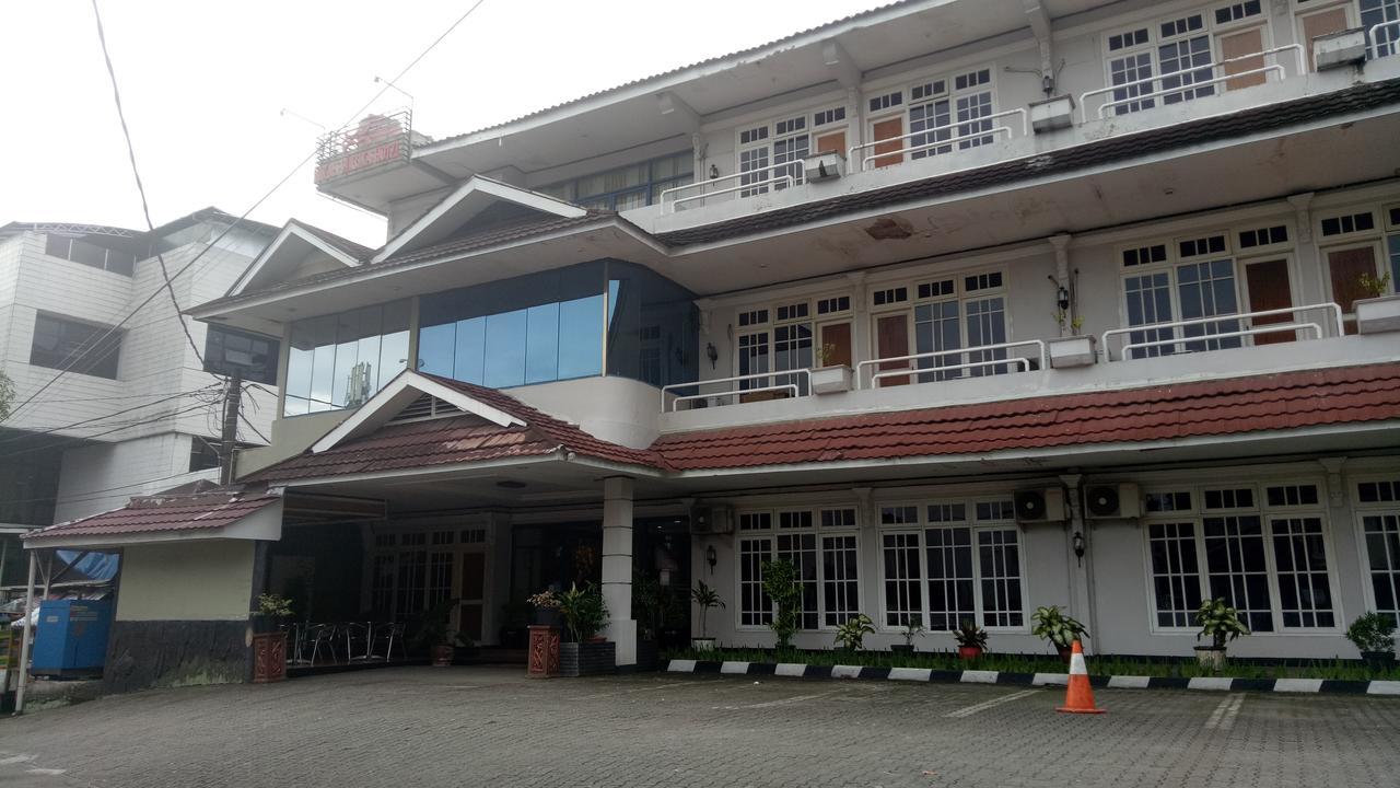 Hotel Mirah Sartika Богор Экстерьер фото